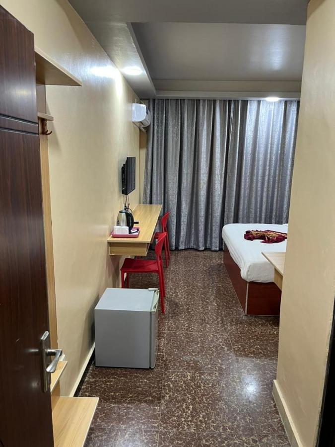 Eastern Plaza Hotel Джуба Экстерьер фото